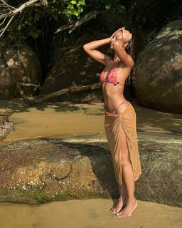 Flora Coquerel feet photo 11