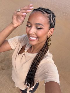 Flora Coquerel feet photo 2