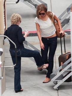 Florence Henderson feet photo 15