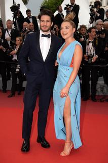 Florence Pugh feet photo thumbnail