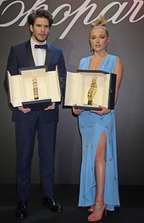 Florence Pugh feet photo thumbnail