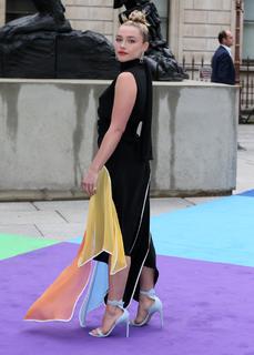Florence Pugh feet photo thumbnail