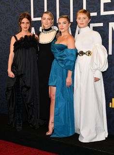 Florence Pugh feet photo thumbnail