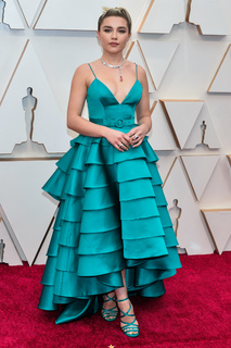 Florence Pugh feet photo thumbnail