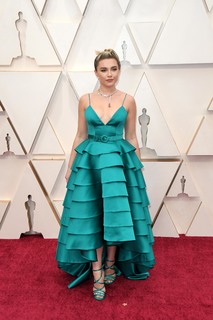 Florence Pugh feet photo thumbnail