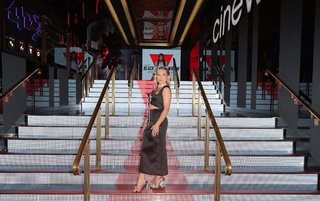 Florence Pugh feet photo thumbnail