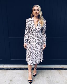 Florence Pugh feet photo thumbnail