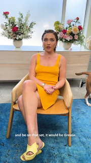Florence Pugh feet photo thumbnail