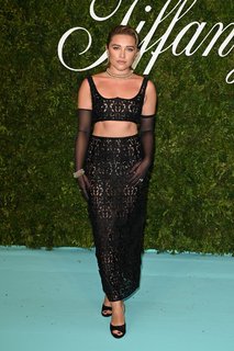 Florence Pugh feet photo thumbnail