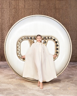 Florence Pugh feet photo thumbnail