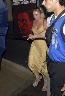 Florence Pugh feet photo thumbnail