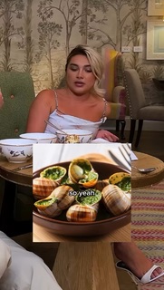 Florence Pugh feet photo thumbnail
