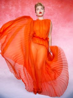 Florence Pugh feet photo thumbnail