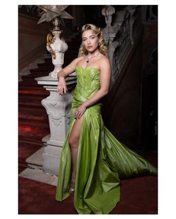 Florence Pugh feet photo 9