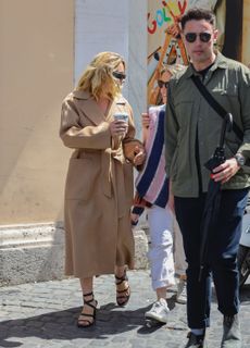Florence Pugh feet photo 1
