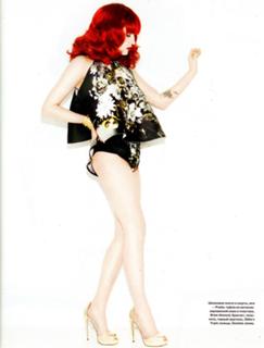 Florence Welch feet photo thumbnail