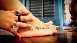 Florence Welch feet photo thumbnail