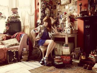 Florence Welch feet photo thumbnail