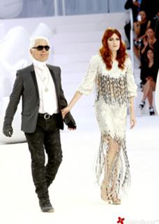 Florence Welch feet photo thumbnail