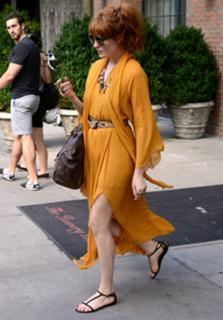 Florence Welch feet photo thumbnail