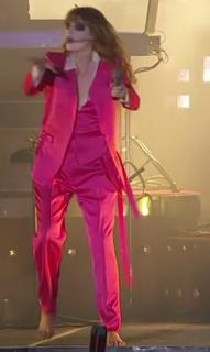 Florence Welch feet photo thumbnail