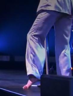 Florence Welch feet photo thumbnail