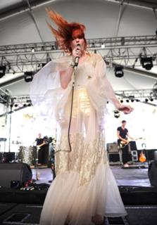 Florence Welch feet photo thumbnail