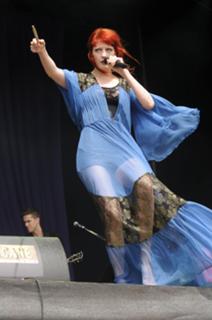 Florence Welch feet photo thumbnail