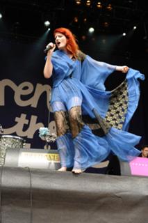 Florence Welch feet photo thumbnail