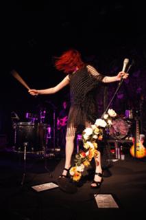 Florence Welch feet photo thumbnail