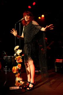 Florence Welch feet photo thumbnail