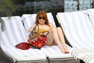 Florence Welch feet photo thumbnail