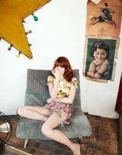 Florence Welch feet photo thumbnail