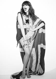 Florence Welch feet photo thumbnail