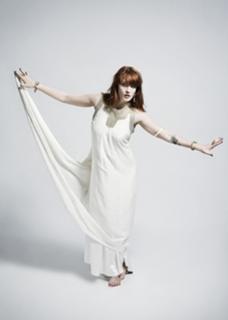 Florence Welch feet photo thumbnail