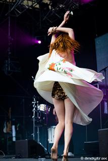 Florence Welch feet photo thumbnail