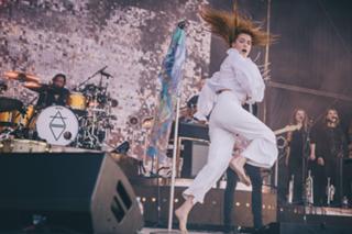 Florence Welch feet photo thumbnail
