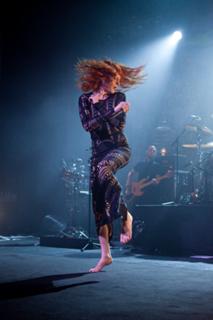 Florence Welch feet photo thumbnail
