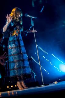 Florence Welch feet photo thumbnail