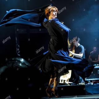 Florence Welch feet photo thumbnail