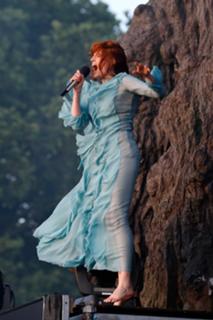 Florence Welch feet photo thumbnail