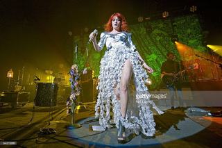 Florence Welch feet photo thumbnail