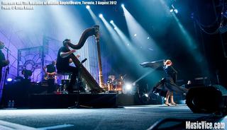 Florence Welch feet photo thumbnail