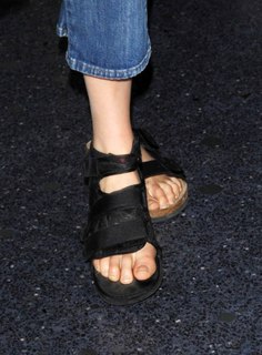 Florence Welch feet photo thumbnail