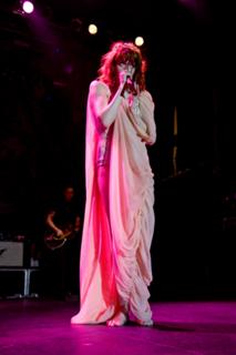 Florence Welch feet photo thumbnail