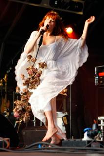 Florence Welch feet photo thumbnail
