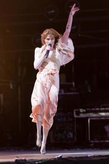 Florence Welch feet photo thumbnail