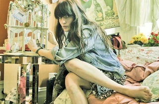 Florence Welch feet photo thumbnail