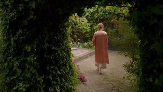 Florence Welch feet photo thumbnail