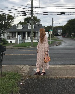 Florence Welch feet photo thumbnail